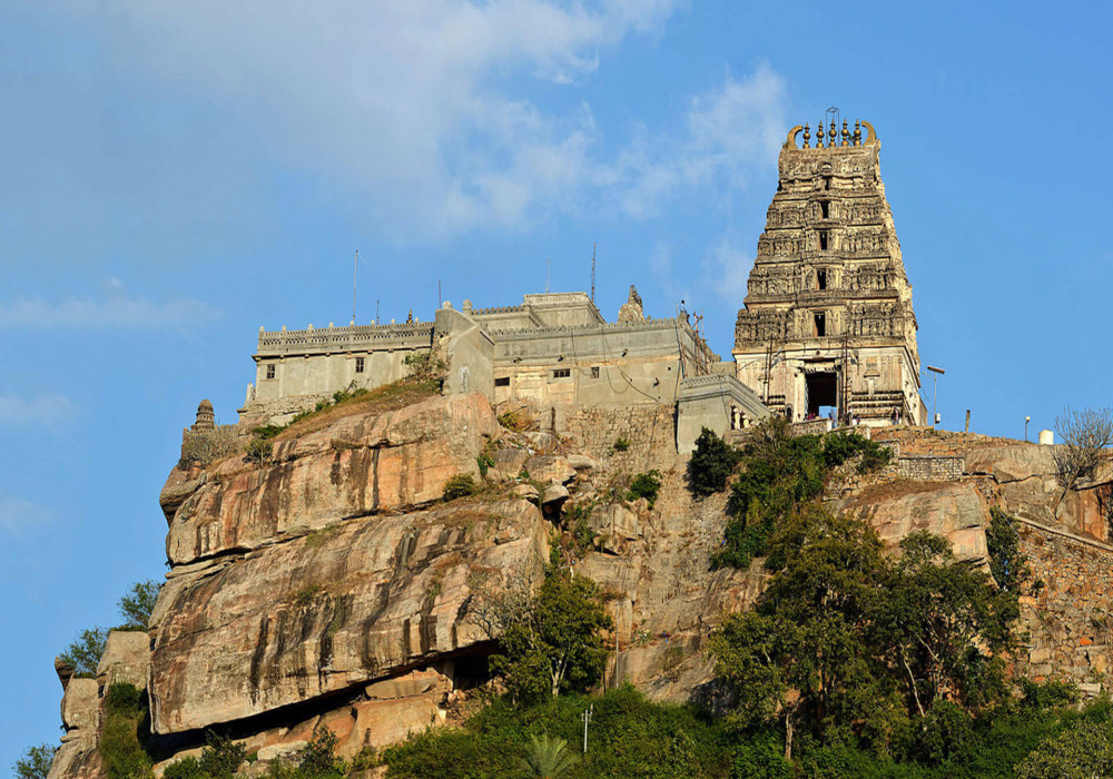 mandya surrounding tourist places